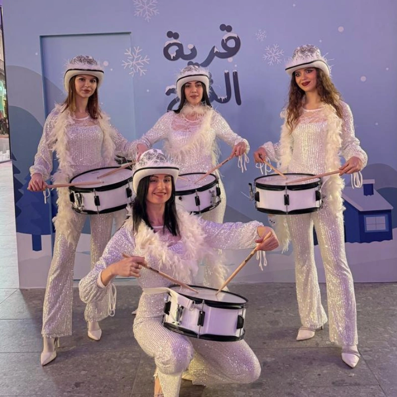 عروض الاستقبال والمسيرات